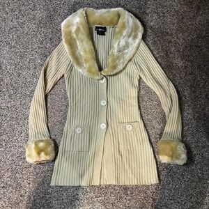 Vintage Y2K It's Our Time Cream Faux Fur Trim Button Ribbed Cardigan w/ Pockets